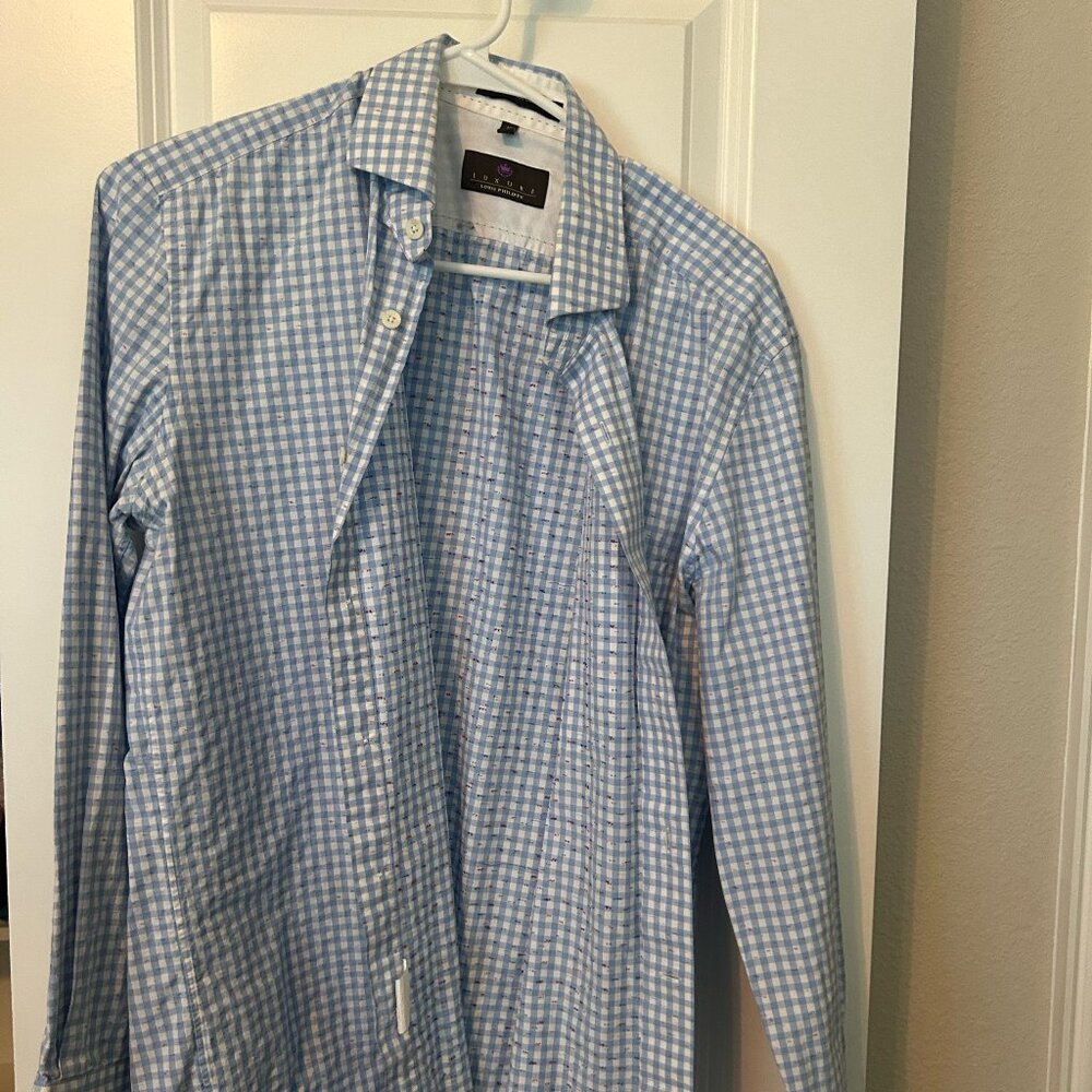 Men's Medium Size 40 Button Down.